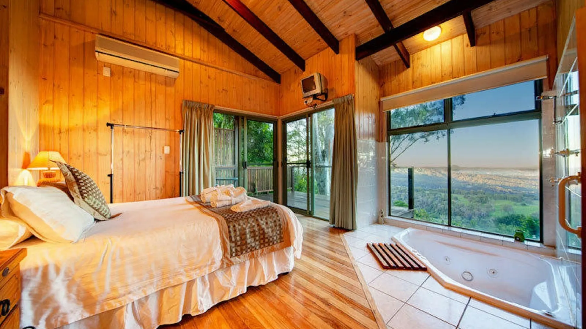 Treetops Seaview Montville 4*,